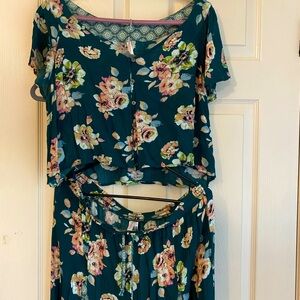 Crop top and pant set XXL